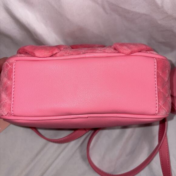 Juicy Couture Tied With A Bow Camera Crossbody in Pink Lemonade NWT - Picture 9 of 12